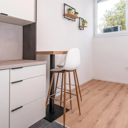 App Mateo - 700m From The Sea Pula